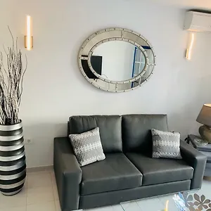 Forever Views Apartment